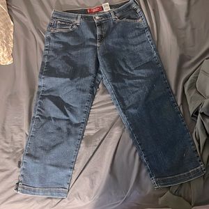 Levi’s capri pants size 14